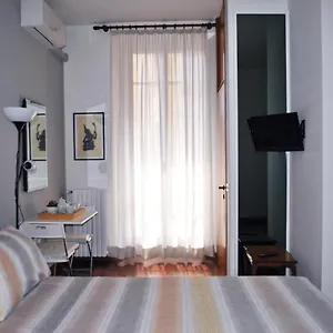  Couette-café A Milàn Italie